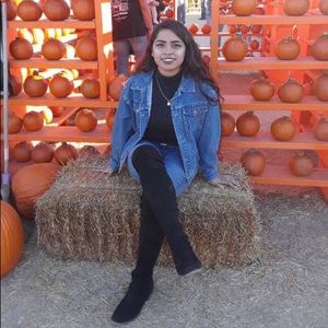 Meet your Posher, Jennifer